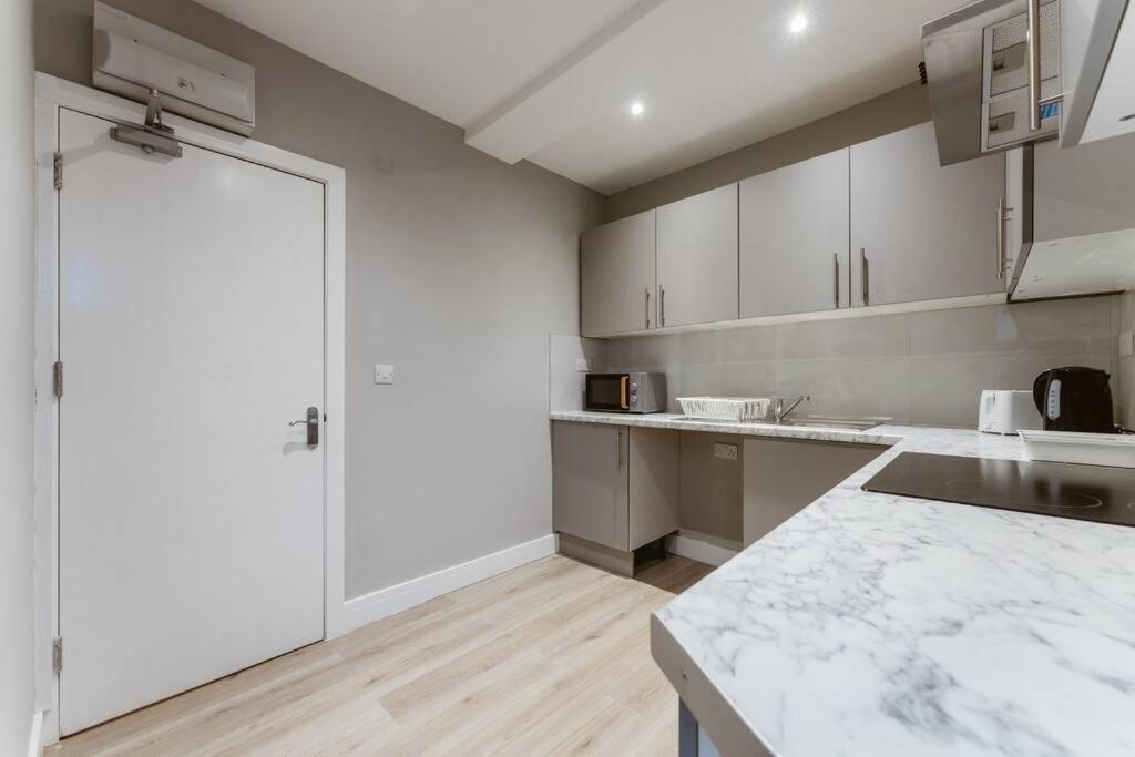 Charming Central London Kitchenette - Your Ideal Stay In The Heart Of The City Eksteriør bilde